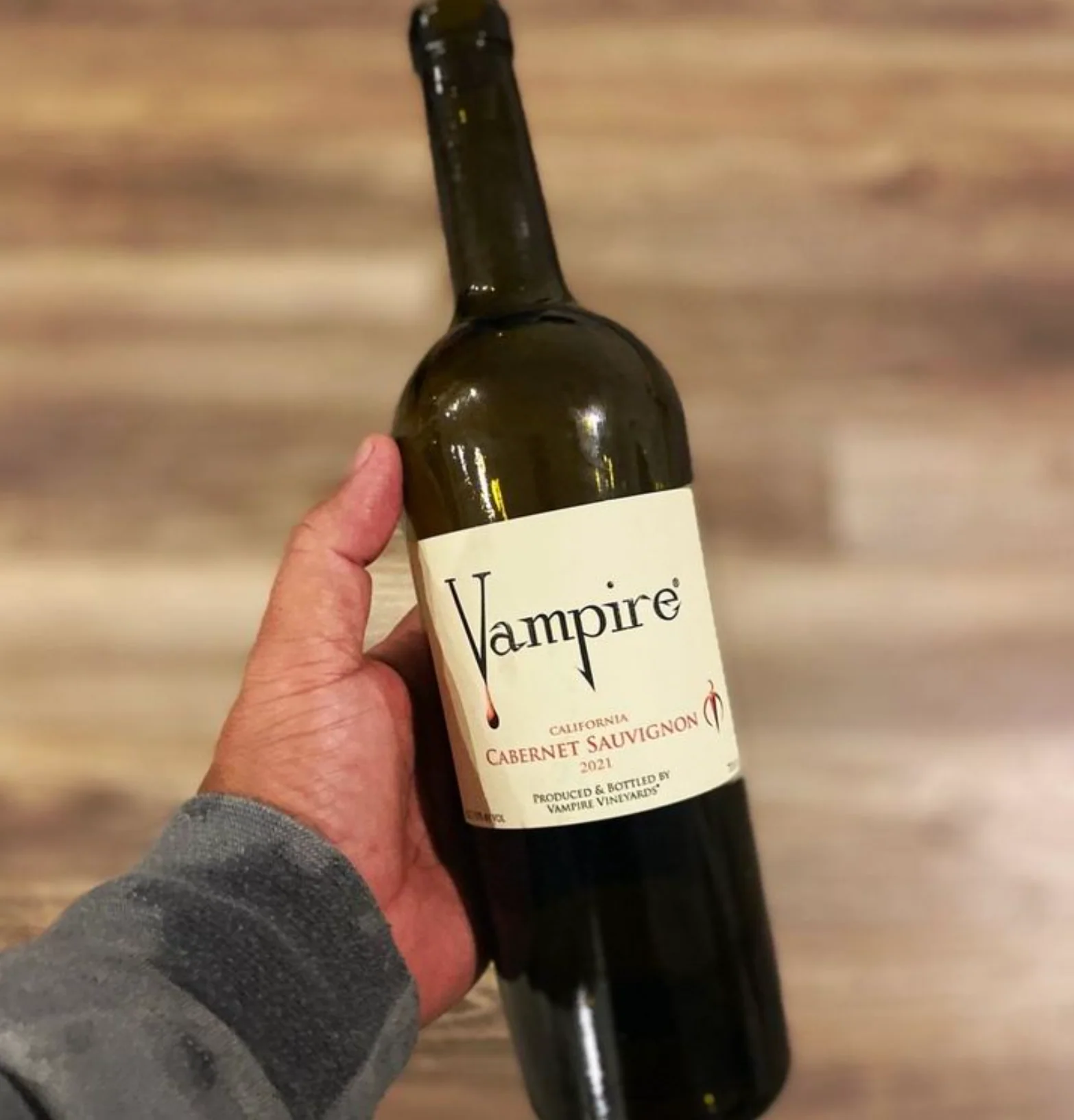 VAMPIRE® RED CLUB - Image 6