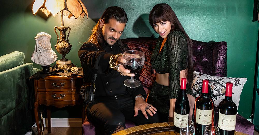 VAMPIRE® VINEYARDS BLOOD RED PACK - Image 5